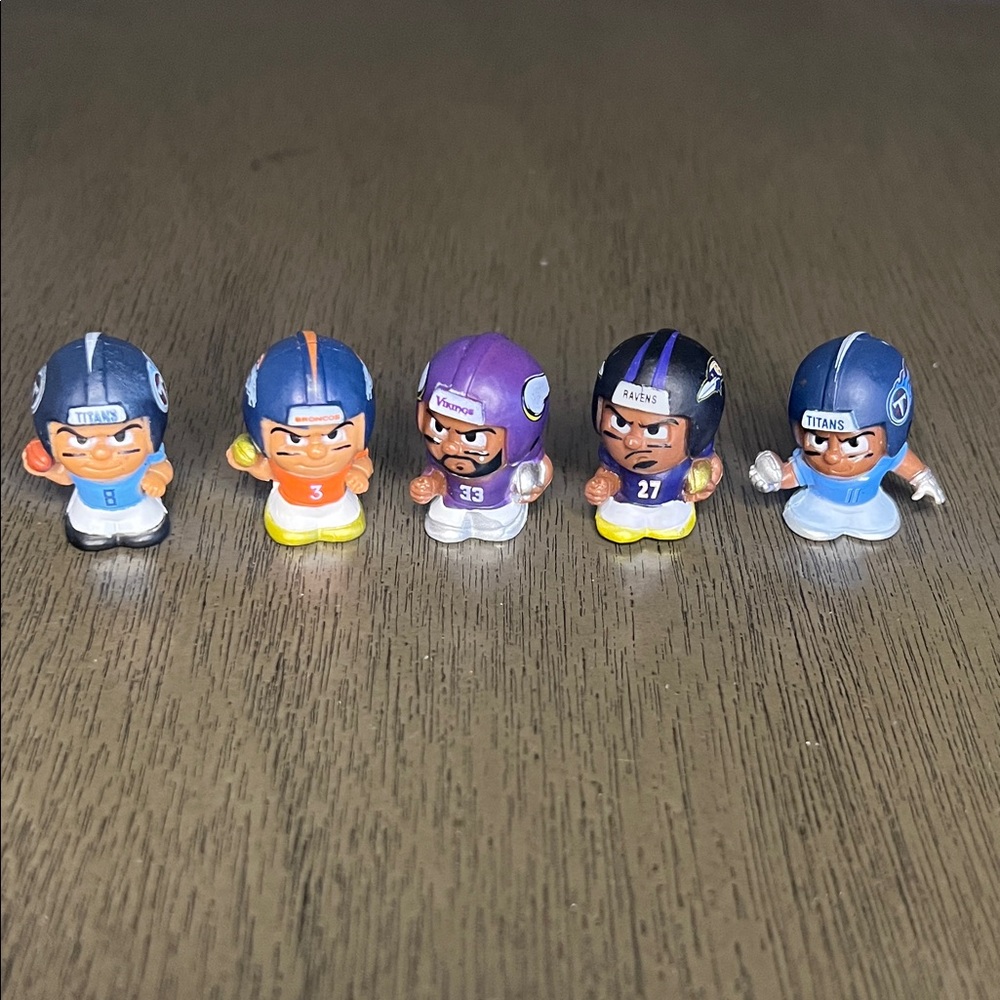 Lot of 50 | NFL TeenyMates Figures - Picture 6 of 12